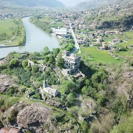 Romantic Italian Castle At The Foot Of The Alps * Settimo Vittone