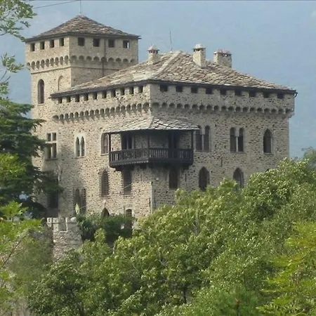 Romantic Italian Castle At The Foot Of The Alps Settimo Vittone