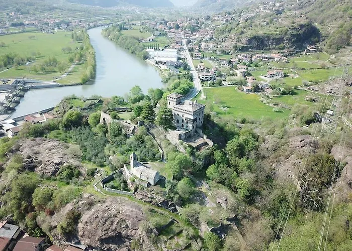 Romantic Italian Castle At The Foot Of The Alps * Settimo Vittone