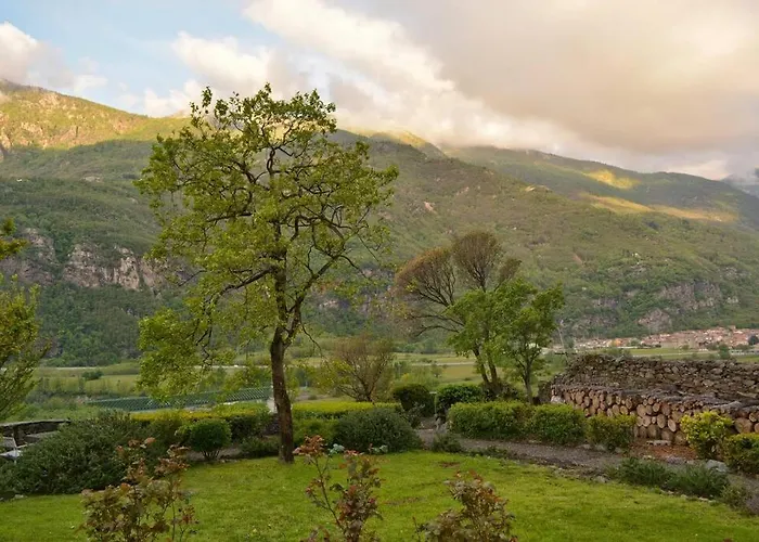 Romantic Italian Castle At The Foot Of The Alps Villa Settimo Vittone